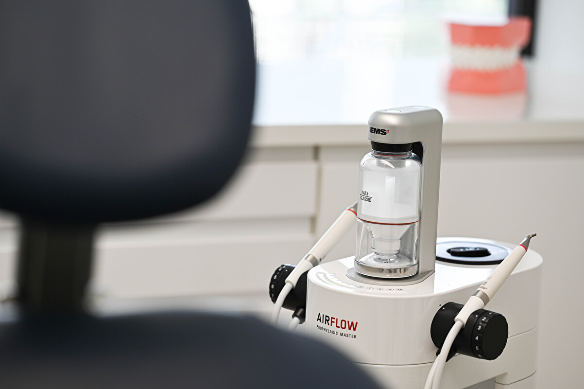 Airflow Zahnreinigung SmilePraxis